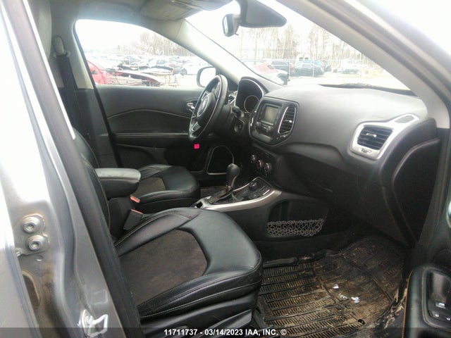 3C4NJDBB1JT127918 Jeep Compass Latitude