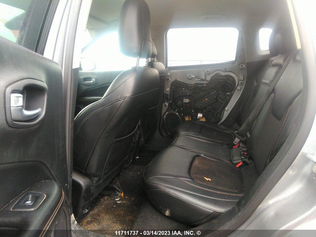 3C4NJDBB1JT127918 Jeep Compass Latitude