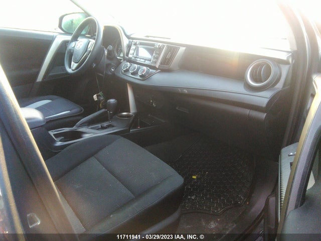 Toyota RAV4 LE 2015 2T3BFREV9FW336878 Image 7