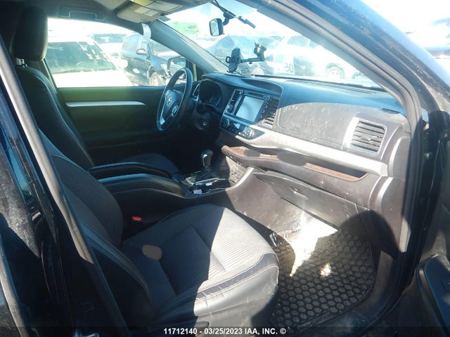 Toyota Highlander Le 2016 5TDBKRFH6GS303019 Image 6