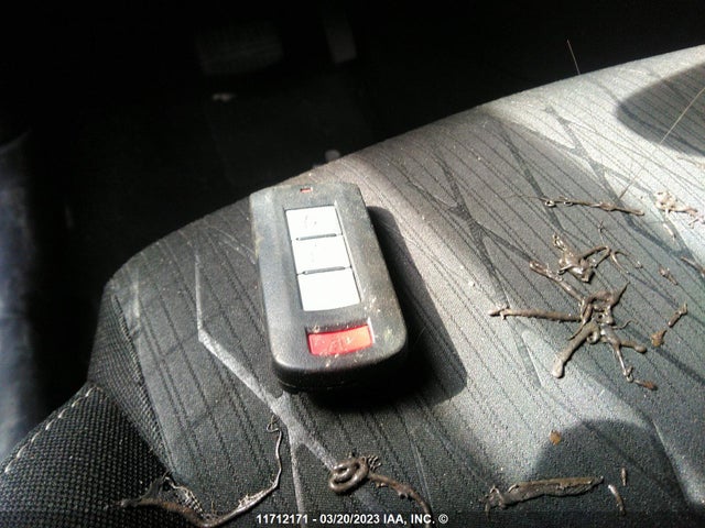 JA4AT4AA3KZ600689 Mitsubishi Eclipse Cross Le/sp