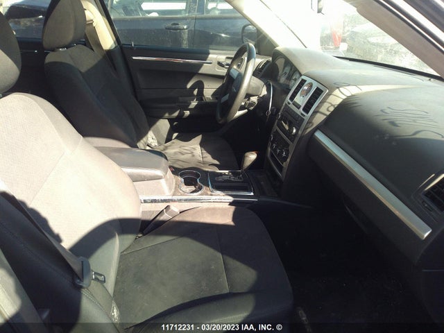 2C3KA53VX9H592109 Chrysler 300 Touring