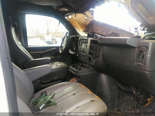 Chevrolet Express G2500 2020 1GCWGBFP1L1173031 Image 6