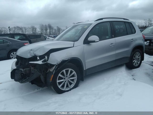 Volkswagen Tiguan Wolfsburg 2017 WVGNV7AX6HK038422 Image 2