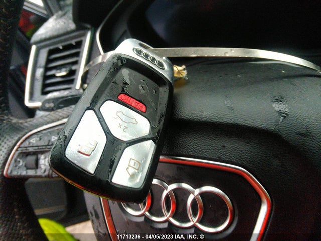 WA1FNAFY0L2012389 Audi Q5 Titanium Prestige