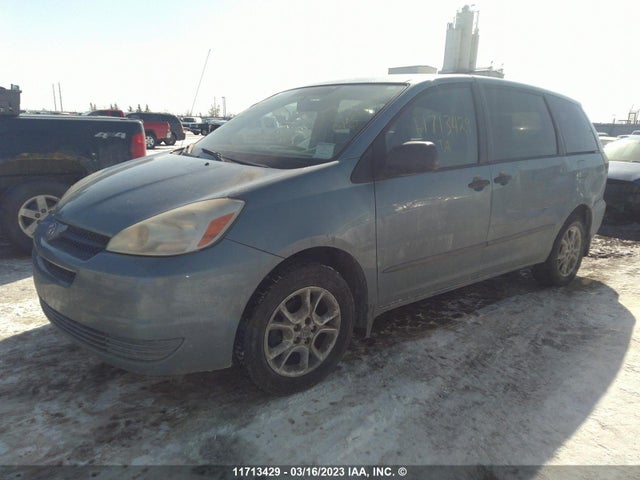 Toyota SIENNA CE 2005 5TDZA29C15S333714 Image 2
