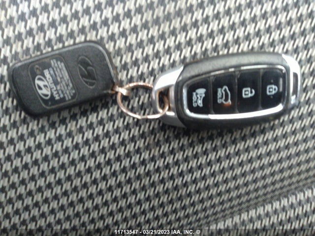 Hyundai Kona Limited 2019 KM8K3CA53KU226407 Image 3