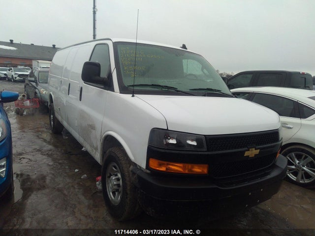 2021 1GCWGBFP8M1265111 main image