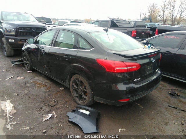 Ford Focus Titanium 2015 1FADP3J28FL245379 Image 4