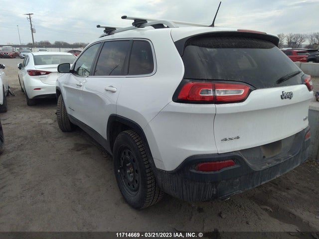 1C4PJMCB7GW108980 Jeep Cherokee Latitude