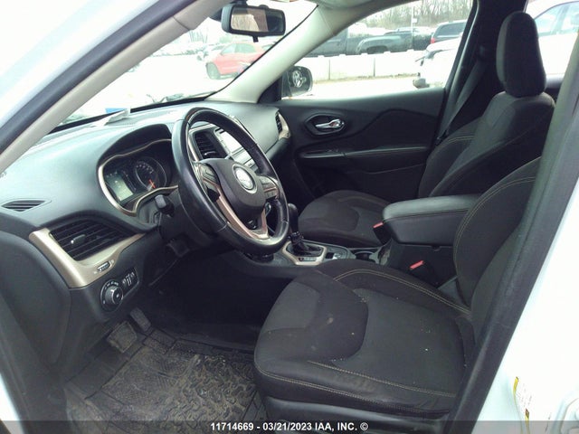 1C4PJMCB7GW108980 Jeep Cherokee Latitude