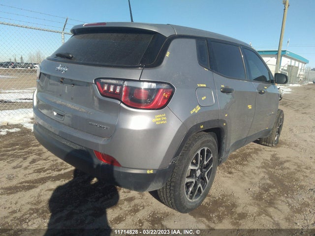 3C4NJCAB1JT117952 Jeep Compass Sport