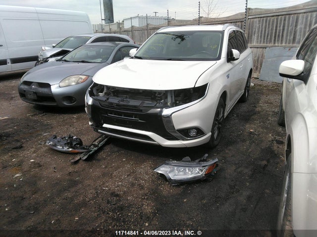 JA4J24A56JZ613070 Mitsubishi Outlander Se/gt
