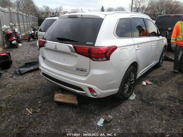 JA4J24A56JZ613070 Mitsubishi Outlander Se/gt