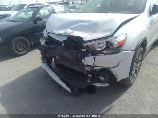 JA4AJ4AW9JZ604357 Mitsubishi Rvr Se Limited/gt
