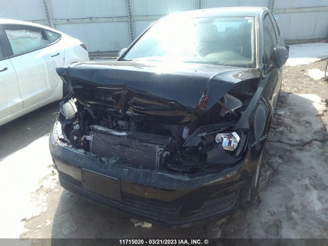3VW917AU0FM018984 Volkswagen GOLF