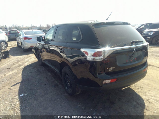 JA4AZ2A38EZ600552 Mitsubishi Outlander Es