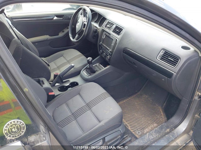 2017 Volkswagen Jetta Se მანქანა იყიდება აუქციონზე, vin: 3VWB67AJ5HM288840, აუქციონის ნომერი: 11715198