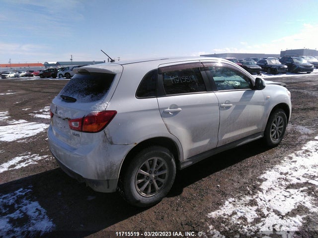 4A4AJ3AU6EE602022 Mitsubishi RVR SE