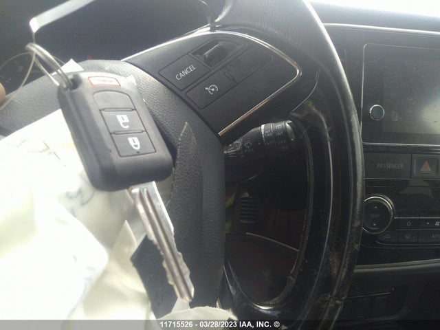JA4AZ2A38JZ600934 Mitsubishi Outlander Es