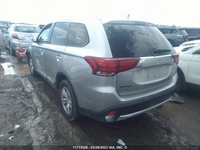 JA4AZ2A38JZ600934 Mitsubishi Outlander Es