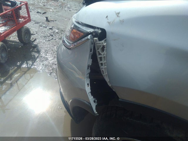 JA4AZ2A38JZ600934 Mitsubishi Outlander Es