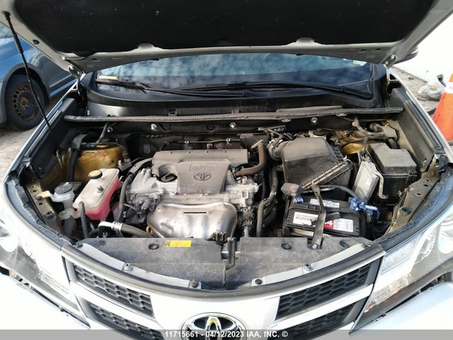 Toyota RAV4 LE 2015 2T3ZFREVXFW168070 Image 11