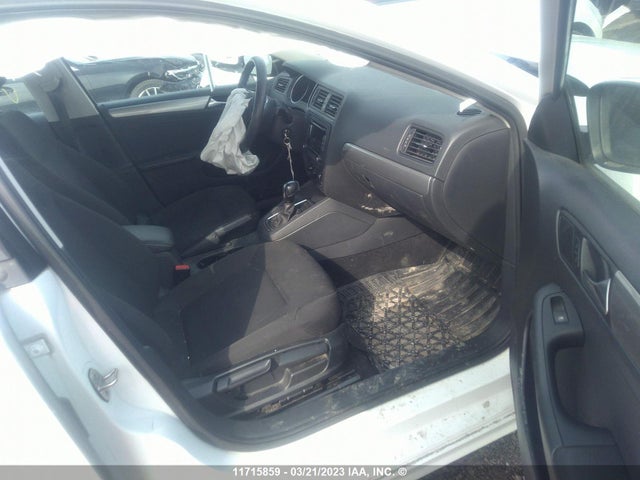 3VW2K7AJ7FM343474 Volkswagen JETTA S