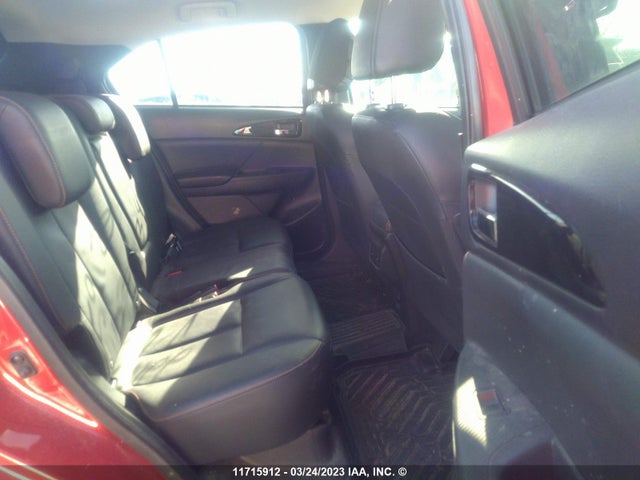 JA4AT4AA0JZ619134 Mitsubishi Eclipse Cross Le