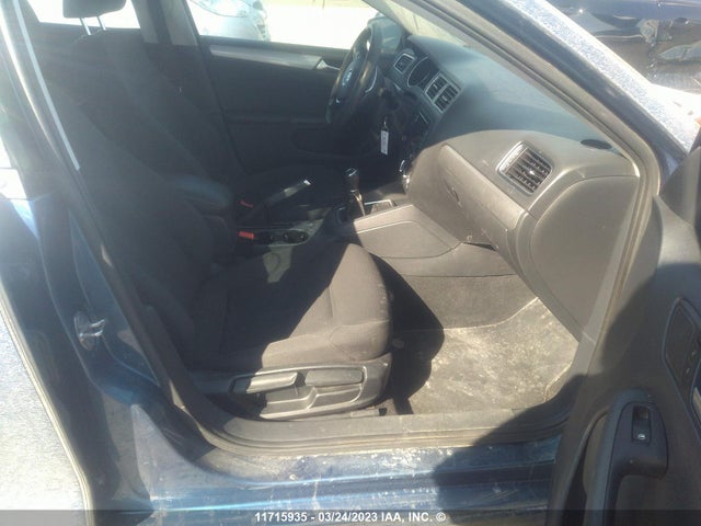 3VWB07AJXFM356130 Volkswagen JETTA SE