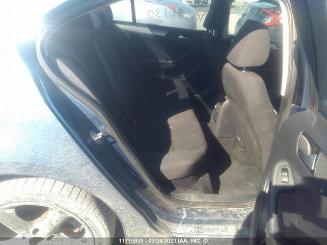 3VWB07AJXFM356130 Volkswagen JETTA SE