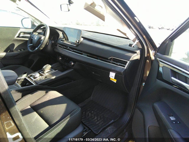 JA4J4UA80NZ607694 Mitsubishi Outlander Se/black Edition