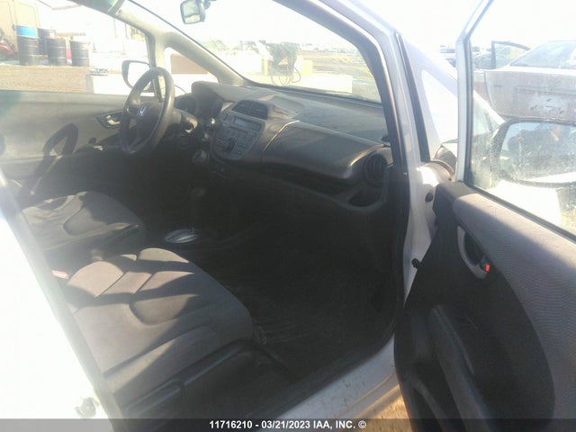 Honda FIT LX 2010 JHMGE8H52AC801414 Image 5