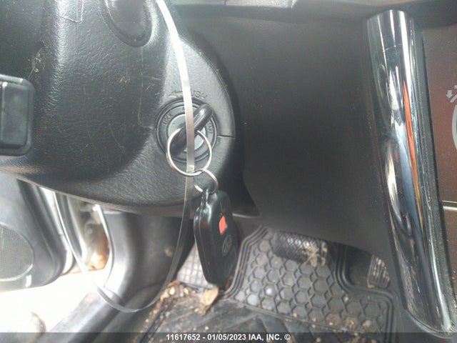 Toyota Corolla Matrix Xr 2008 2T1KR32E68C689861 Image 3