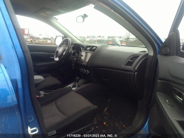 JA4AJ3AU3KU605947 Mitsubishi RVR SE