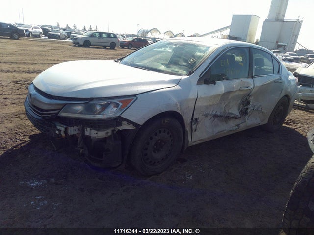 Honda ACCORD 2016 1HGCR2F38GA805945 Image 2