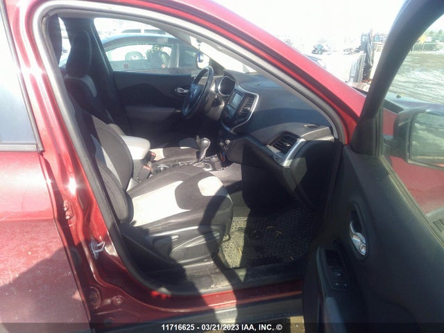 1C4PJMAS8EW126162 Jeep Cherokee Sport