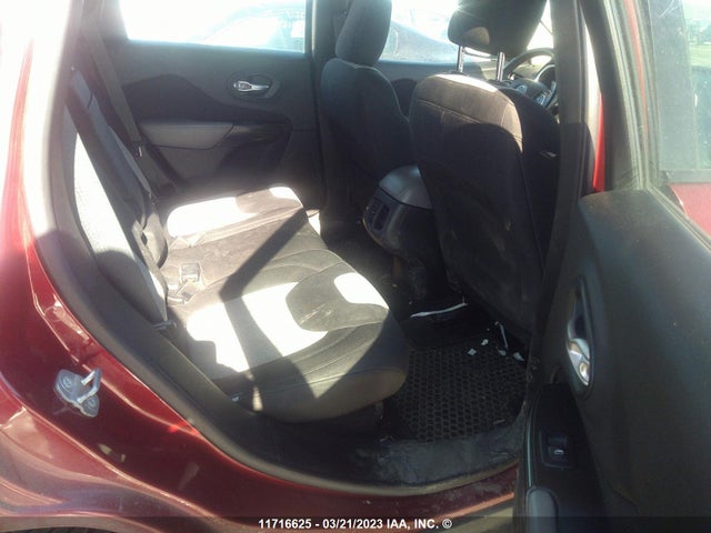 1C4PJMAS8EW126162 Jeep Cherokee Sport