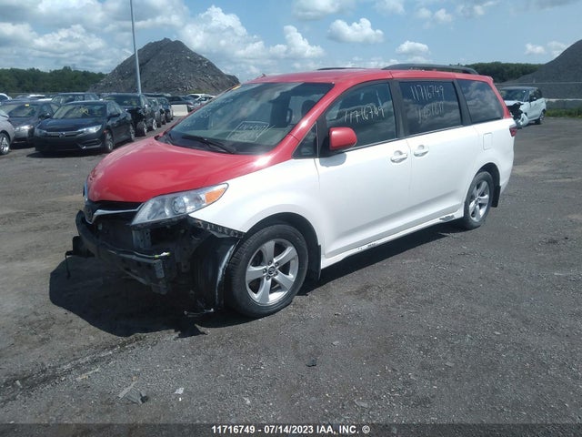 Toyota SIENNA LE 2020 5TDKZ3DC4LS051619 Image 2