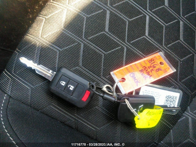 JA4AJUAU4NU604784 Mitsubishi RVR ES