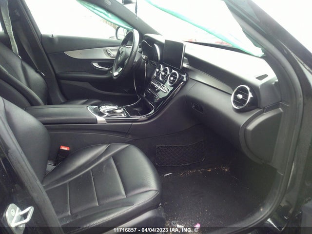 55SWF4KB1HU216952 Mercedes-Benz C 300 4matic