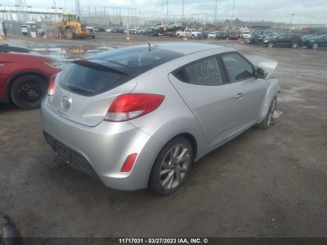 Hyundai VELOSTER 2017 KMHTC6AD8HU318957 Image 4