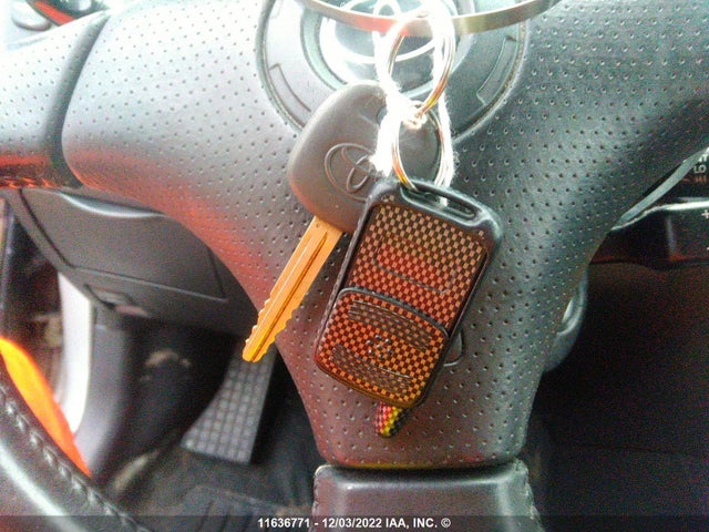 Toyota Matrix 2008 2T1KR32E08C688804 Image 3