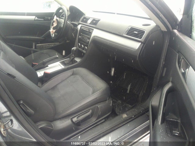 Volkswagen PASSAT SE 2012 1VWBN7A37CC063317 Image 5