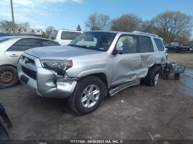 Toyota 4RUNNER 2018 JTEBU5JR9J5566701 Image 2