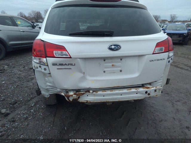 4S4BRGDC8E3249286 Subaru Outback 2.5i Premium