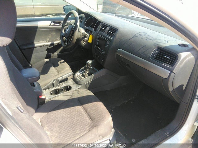 3VW267AJ6GM234946 Volkswagen JETTA S