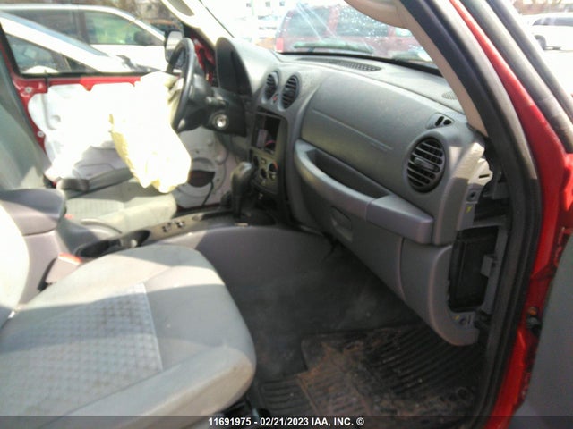 1J4GL48K86W276641 Jeep Liberty Sport