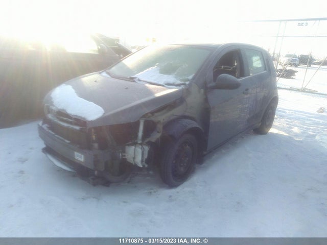 Chevrolet Sonic Rs 2013 1G1JG6SB3D4219933 Image 2