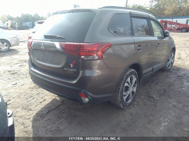 JA4JZ3AX8JZ606807 Mitsubishi Outlander Se/sel